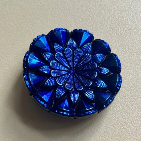 VICTORIA KNAP 26 MM fra FineDetail